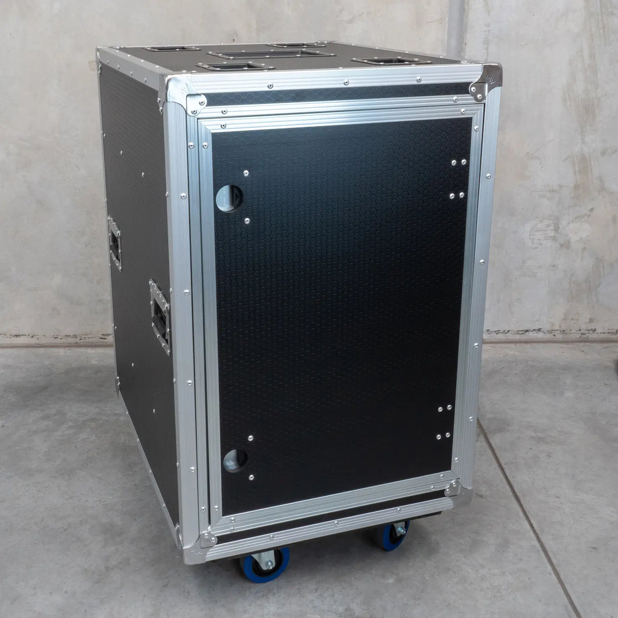 Titan AV 19" 16RU Slam Rack Road Case on Castors, Pro Series